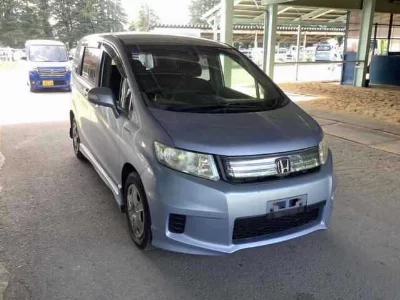 Honda Freed Spike