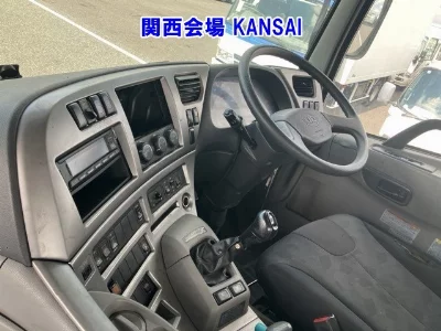 NISSAN DIESEL (UD) QUON