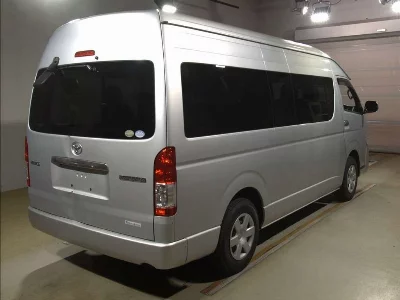 TOYOTA HIACE WAGON