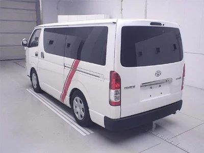 TOYOTA HIACE