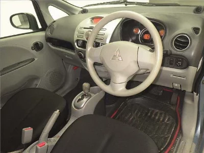Mitsubishi i