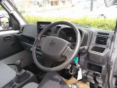 NISSAN CLIPPER