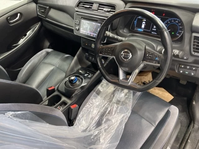 Nissan Leaf  с аукциона в Японии