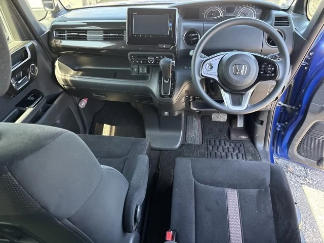Honda N BOX CUSTOM  с аукциона в Японии
