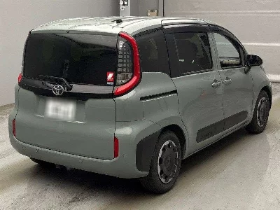 Toyota Sienta