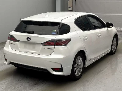 Lexus CT200h