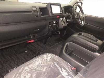 Toyota HiAce Commuter