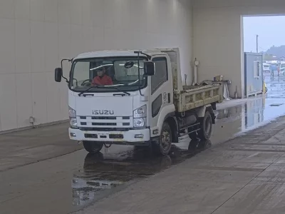 Isuzu Forward