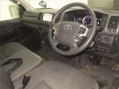 TOYOTA HIACE