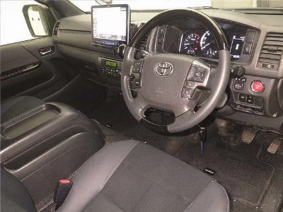 TOYOTA HIACE