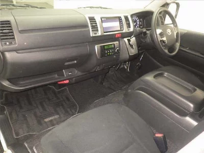 TOYOTA HIACE