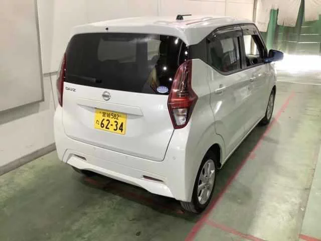 Nissan Dayz  с аукциона в Японии