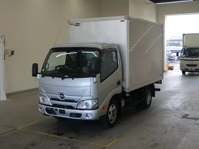 Hino Dutro  с аукциона в Японии