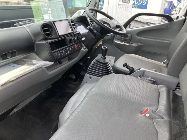 Hino Dutro  с аукциона в Японии