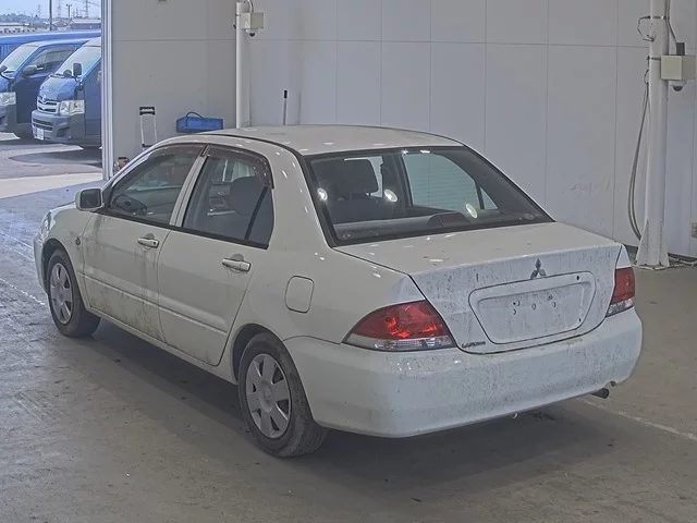 Mitsubishi Lancer  с аукциона в Японии
