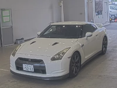 Nissan GT-R