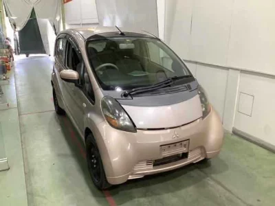Mitsubishi i