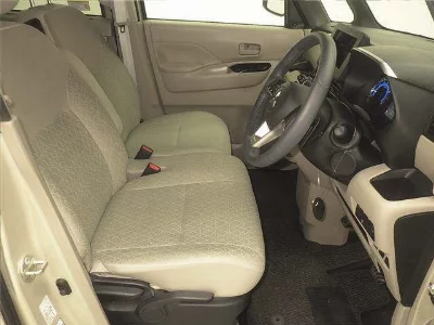 Mitsubishi eK X Space