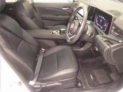 Nissan Aura