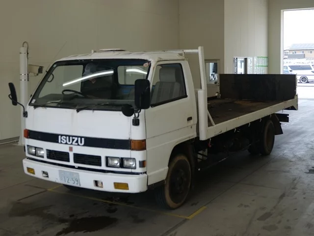 Isuzu Elf  с аукциона в Японии