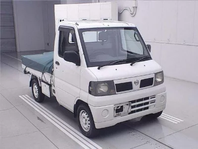 Nissan NT100 Clipper