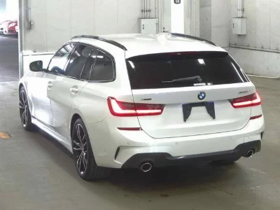 BMW 3 SERIES