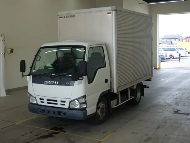 Isuzu Elf  с аукциона в Японии