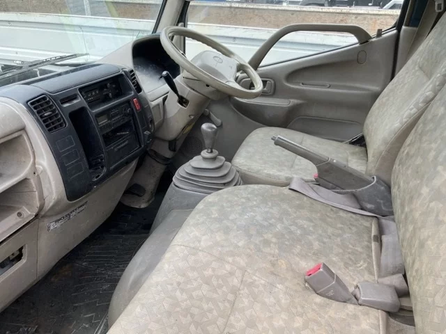 Hino Dutro  с аукциона в Японии