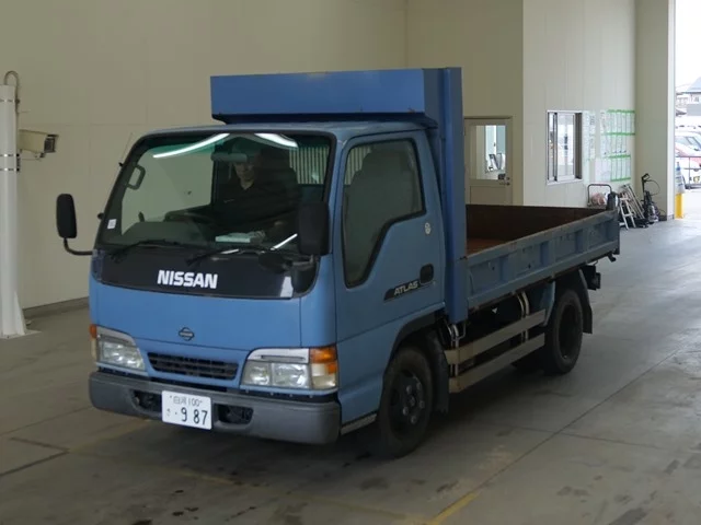Nissan Atlas  с аукциона в Японии