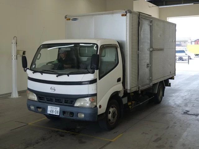 Hino Dutro  с аукциона в Японии