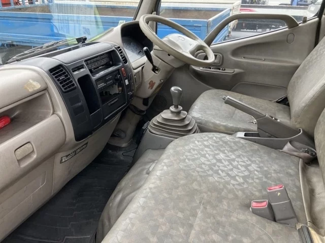 Hino Dutro  с аукциона в Японии