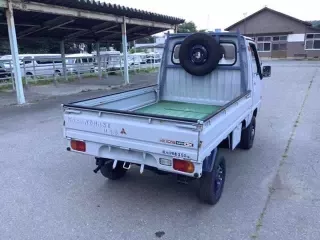 Mitsubishi Minicab