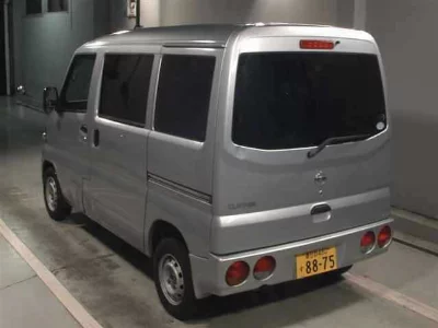 NISSAN CLIPPER VAN