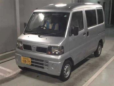 NISSAN CLIPPER VAN