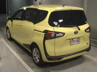 Toyota Sienta