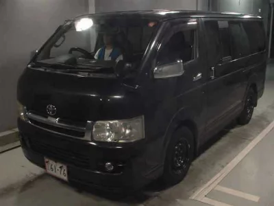 Toyota HiAce Van