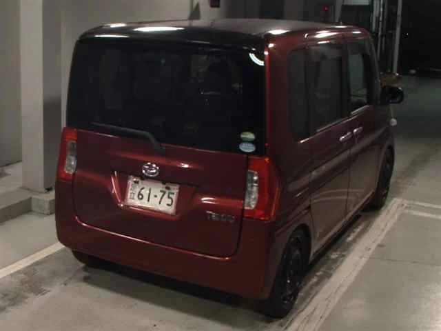 Daihatsu Tanto  с аукциона в Японии