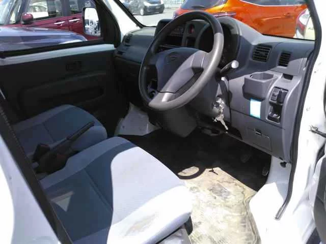 Daihatsu Hijet Deck Van  с аукциона в Японии