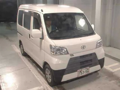 TOYOTA PIXIS VAN