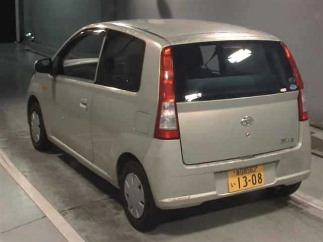 Daihatsu Mira  с аукциона в Японии