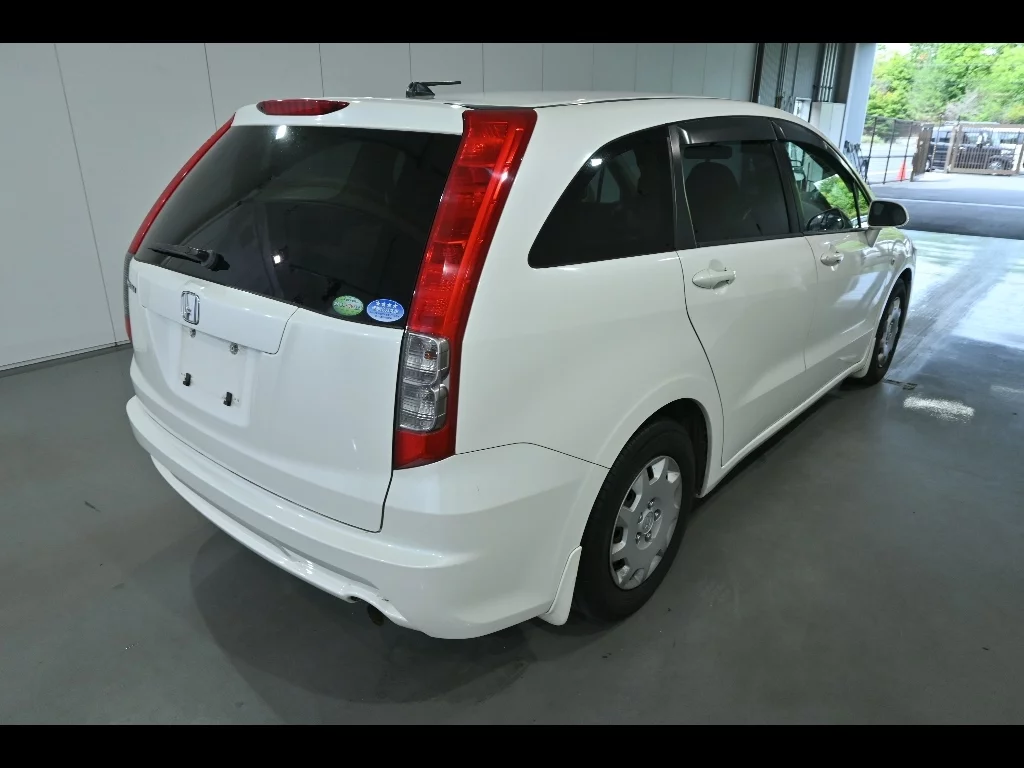 Honda Stream  с аукциона в Японии