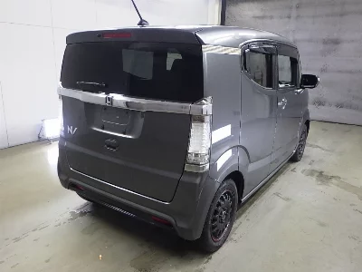HONDA N-BOX SLASH