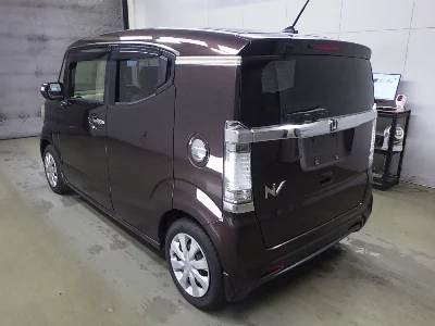 HONDA N-BOX SLASH