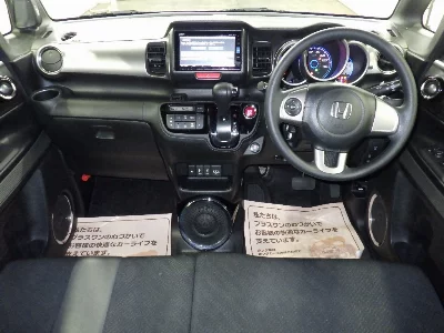 HONDA N-BOX SLASH
