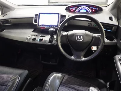 Honda Freed Spike