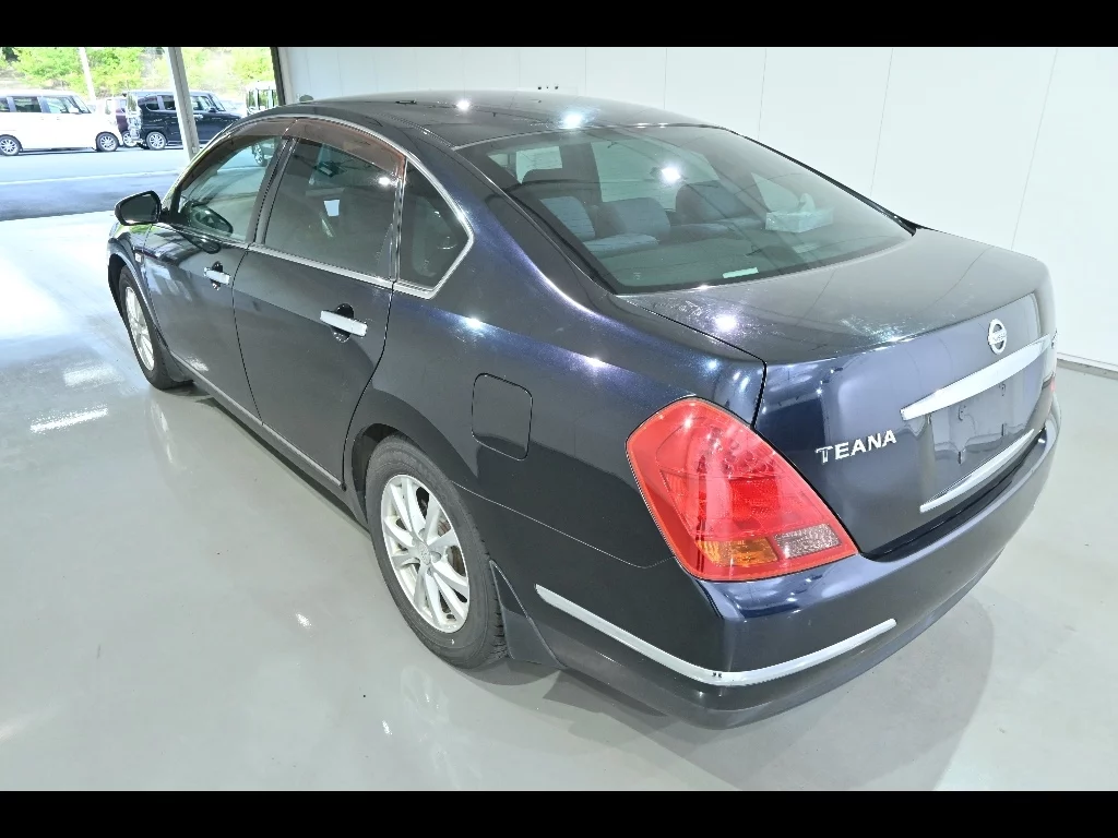 Nissan Teana  с аукциона в Японии