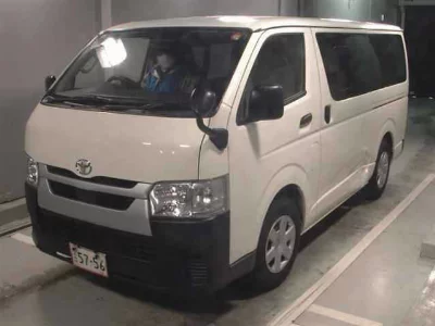 TOYOTA HIACE VAN