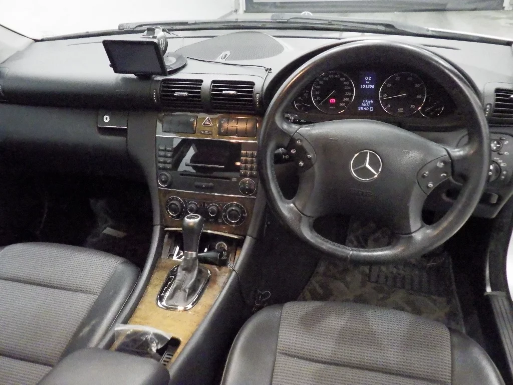 Mercedes-Benz C-Class  с аукциона в Японии