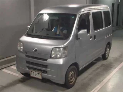 TOYOTA PIXIS VAN