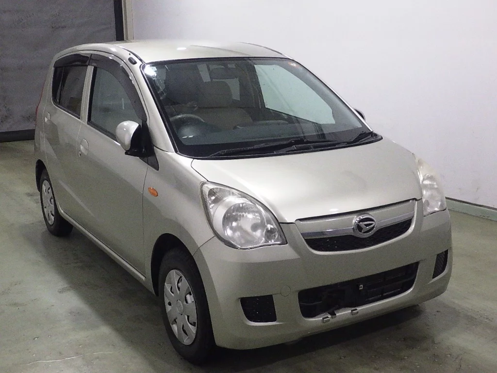 Daihatsu Mira  с аукциона в Японии